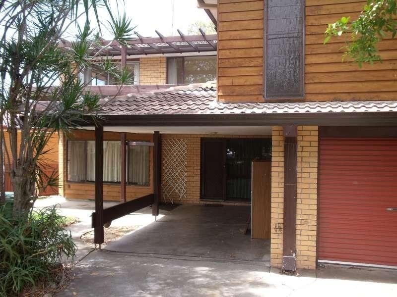 6 Moonah Avenue, Southport QLD 4215