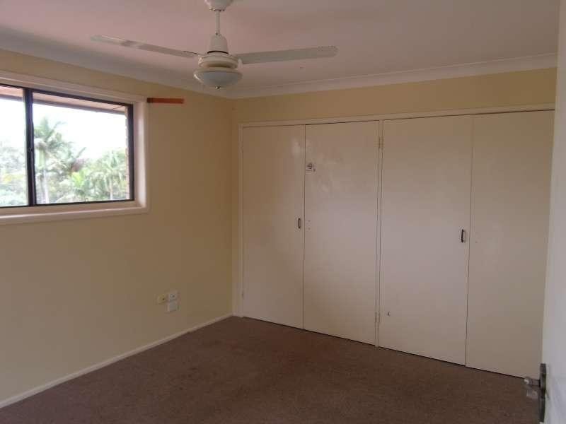 6 Moonah Avenue, Southport QLD 4215