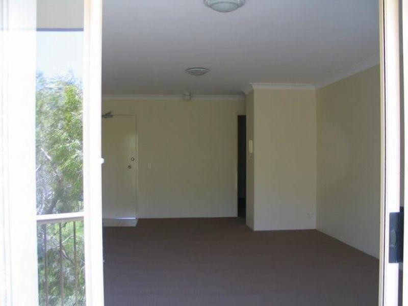 12/35 Huth Street, Labrador QLD 4215