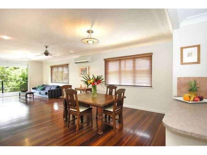 8 Gray Street, Red Hill QLD 4059