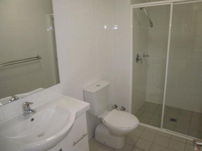 20/6-10 Rose Street, Southport QLD 4215