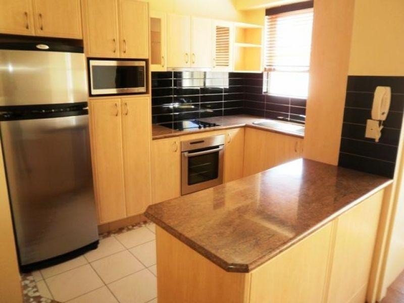 4/15 Pacific Street, Main Beach QLD 4217