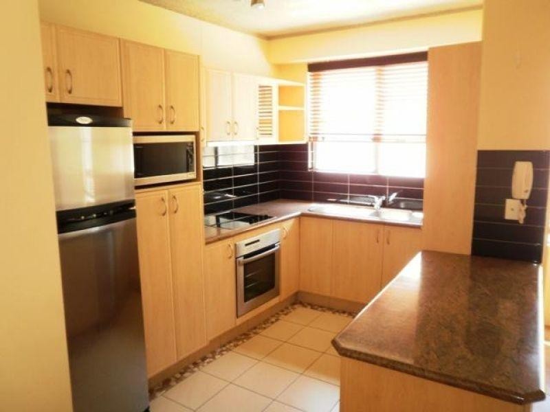 4/15 Pacific Street, Main Beach QLD 4217