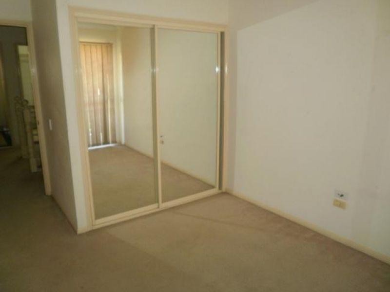 11/32 Billington Street, Labrador QLD 4215