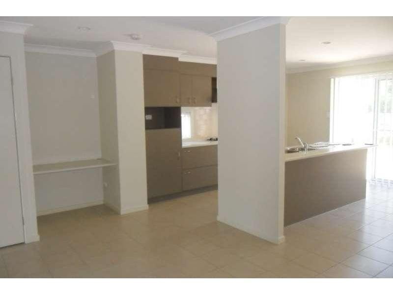 1/6 Spirula Street, Upper Coomera QLD 4209