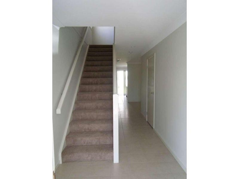 1/6 Spirula Street, Upper Coomera QLD 4209