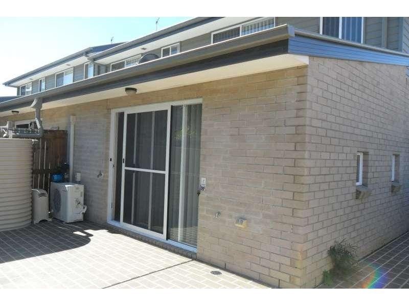 1/6 Spirula Street, Upper Coomera QLD 4209