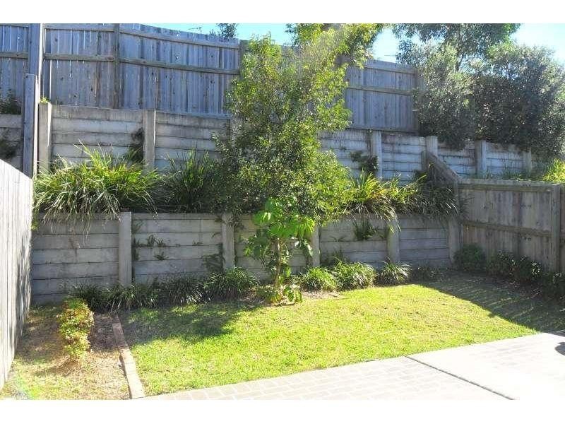 1/6 Spirula Street, Upper Coomera QLD 4209