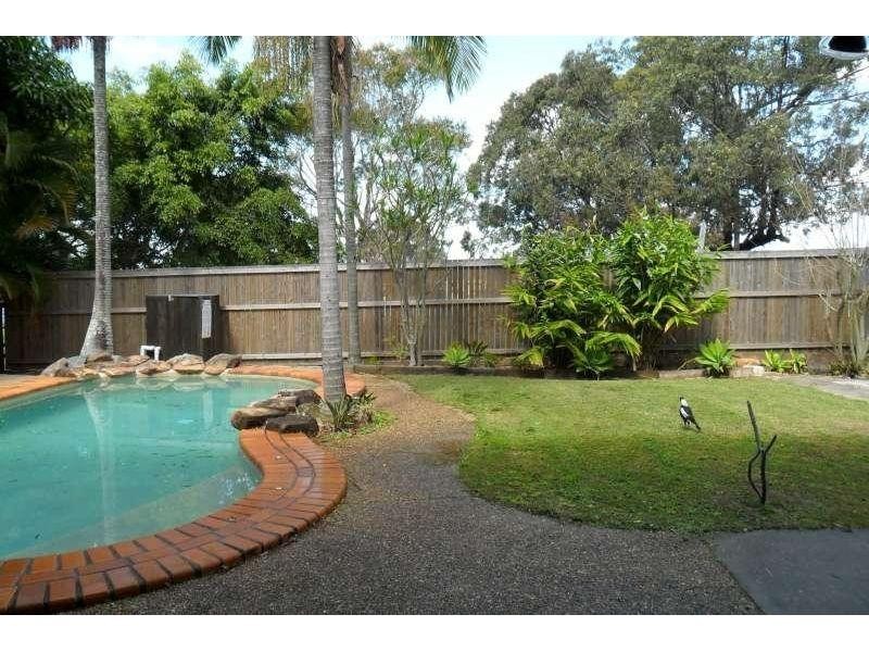 108 Bamboo Avenue, Benowa QLD 4217