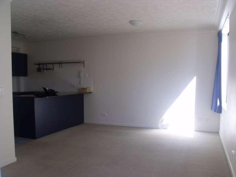 2/130 Marine Parade, Southport QLD 4215