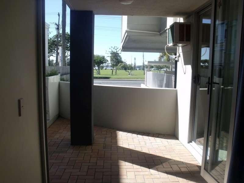 2/130 Marine Parade, Southport QLD 4215