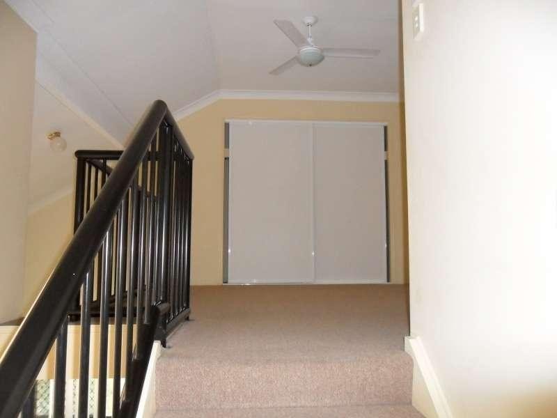 14/143 Frank Street, Labrador QLD 4215