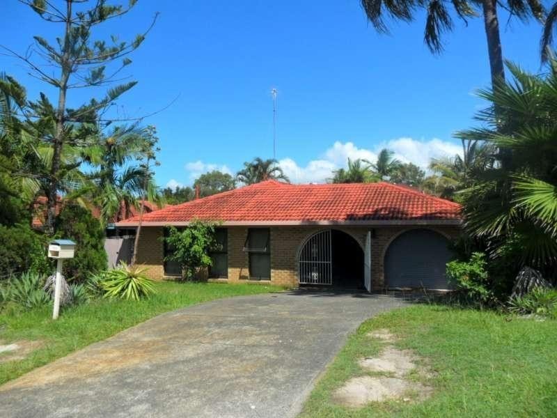 16 Allspice Drive, Ashmore QLD 4214