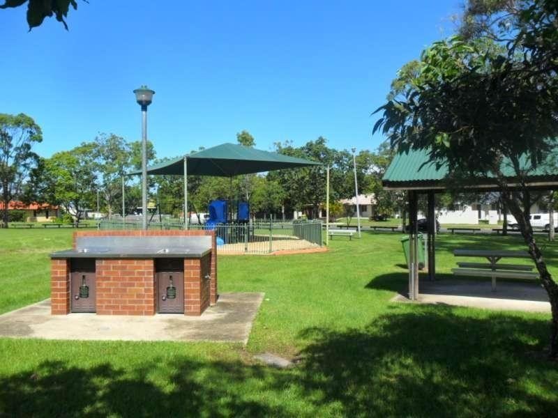 16 Allspice Drive, Ashmore QLD 4214