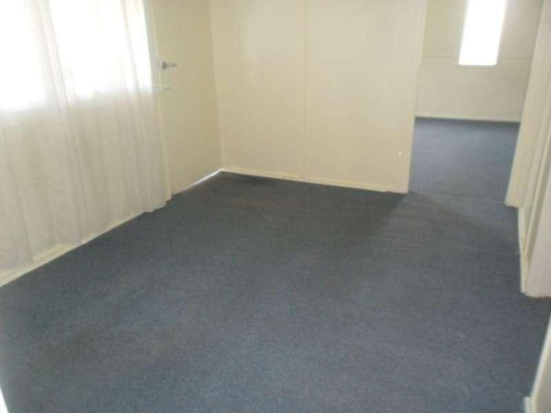 21 Echlin Street, Labrador QLD 4215