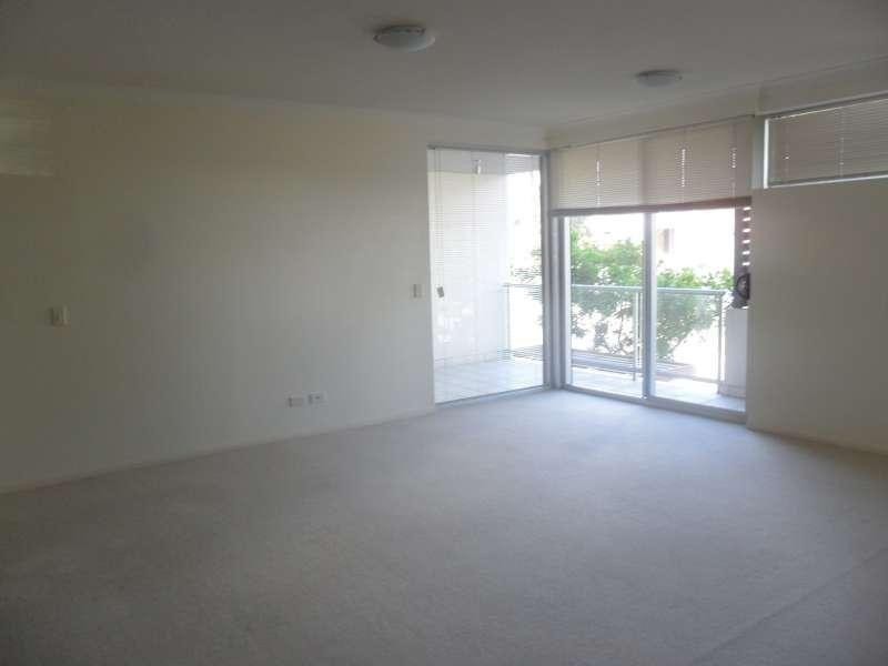 6/5 Carey Lane, Southport QLD 4215