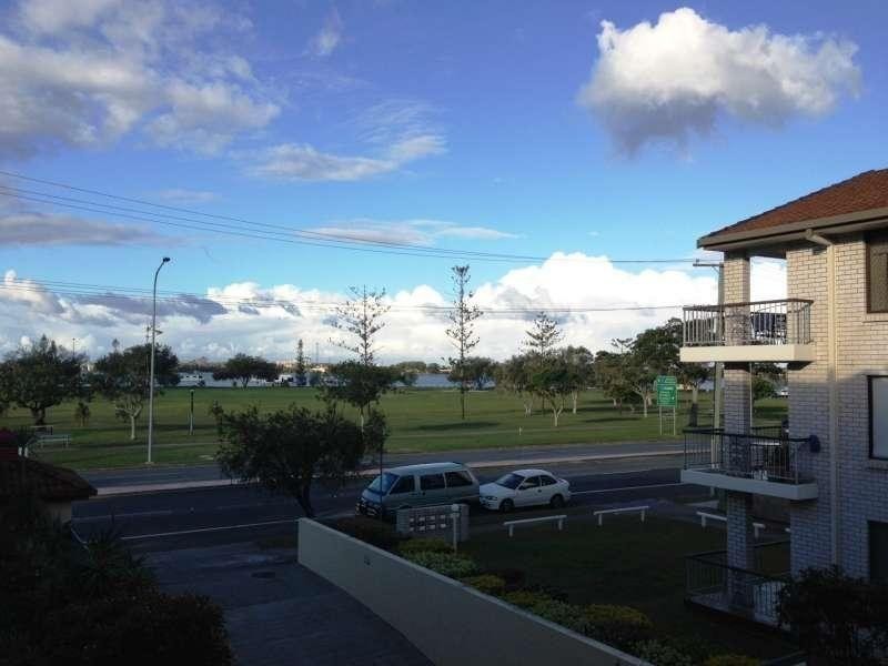 13/140 Marine Parade, Southport QLD 4215