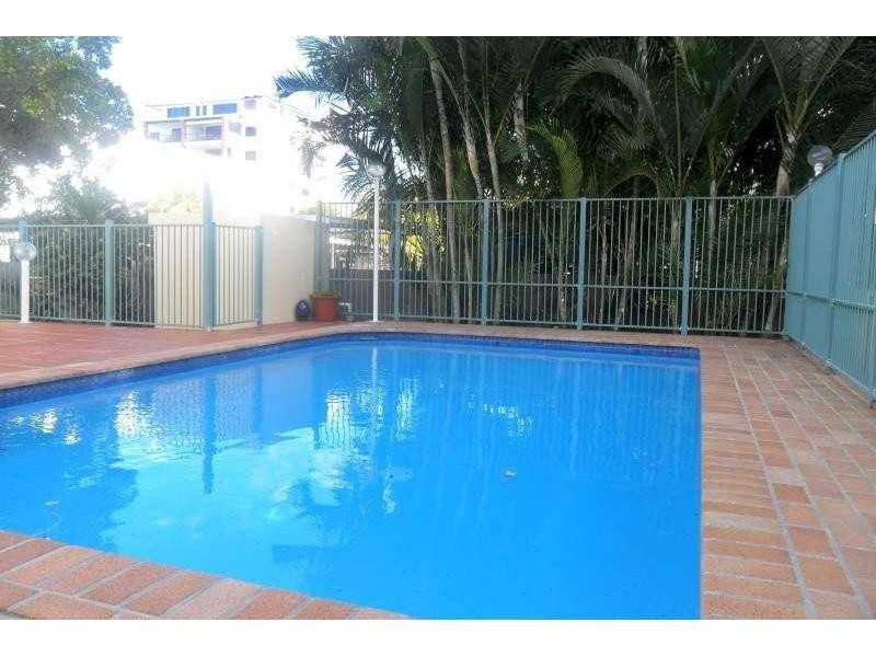 13/140 Marine Parade, Southport QLD 4215