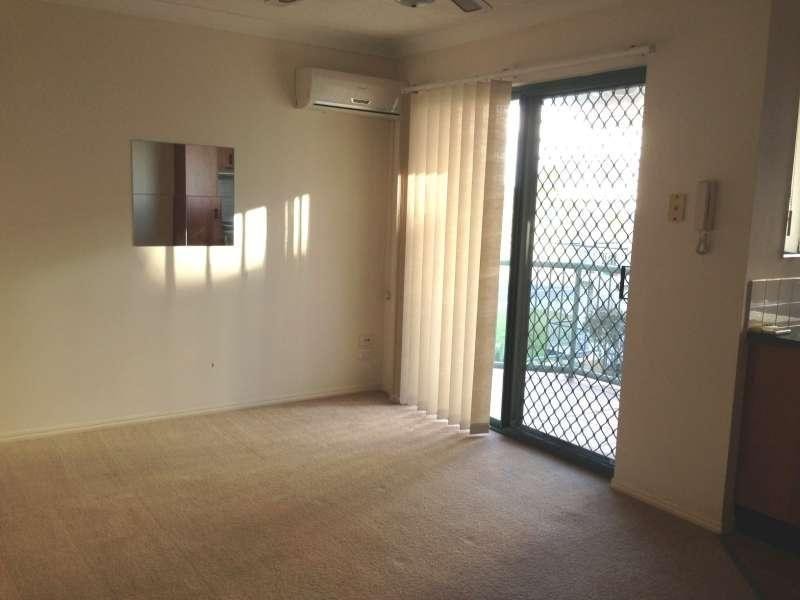 13/140 Marine Parade, Southport QLD 4215