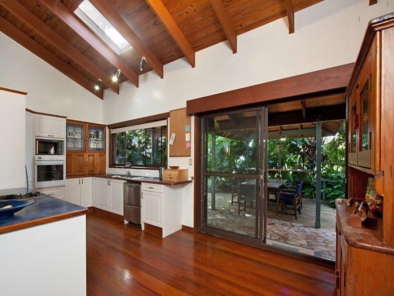 15 Ladds Ridge Road, Burleigh Heads QLD 4220