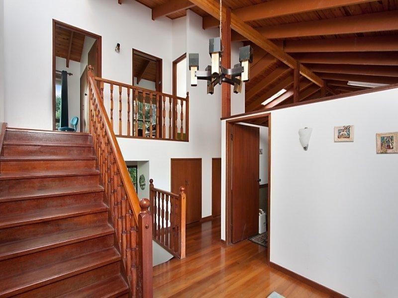 15 Ladds Ridge Road, Burleigh Heads QLD 4220