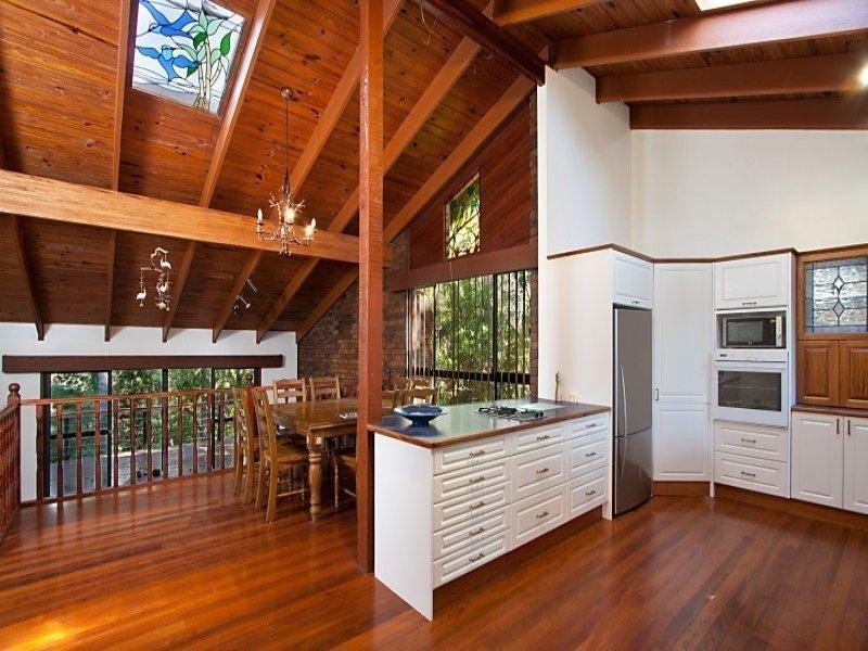 15 Ladds Ridge Road, Burleigh Heads QLD 4220