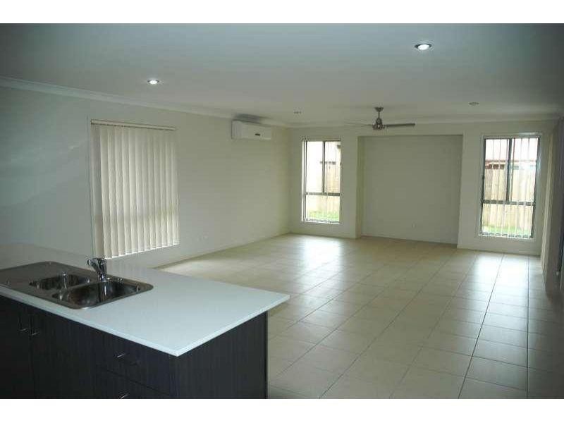 5 Arcadia Boulevard, Pimpama QLD 4209