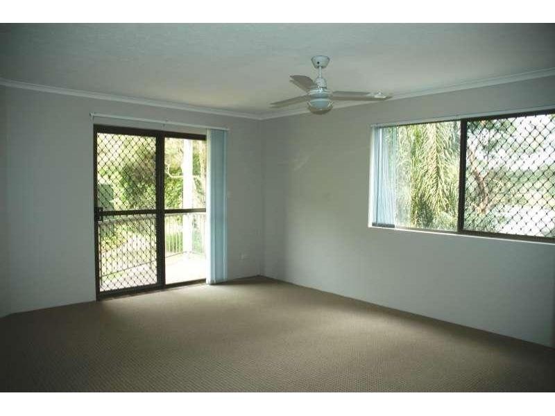 2/15 Huth Street, Labrador QLD 4215