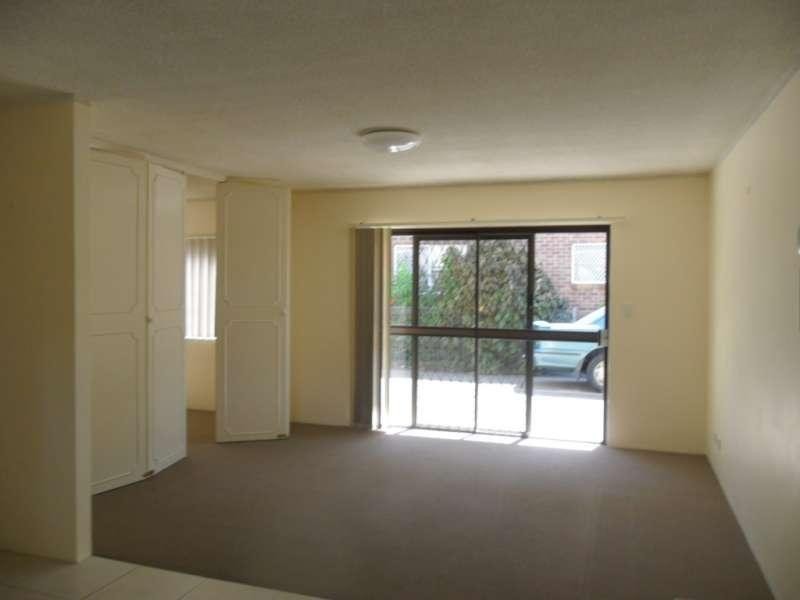 2/50 Railway Street, Southport QLD 4215