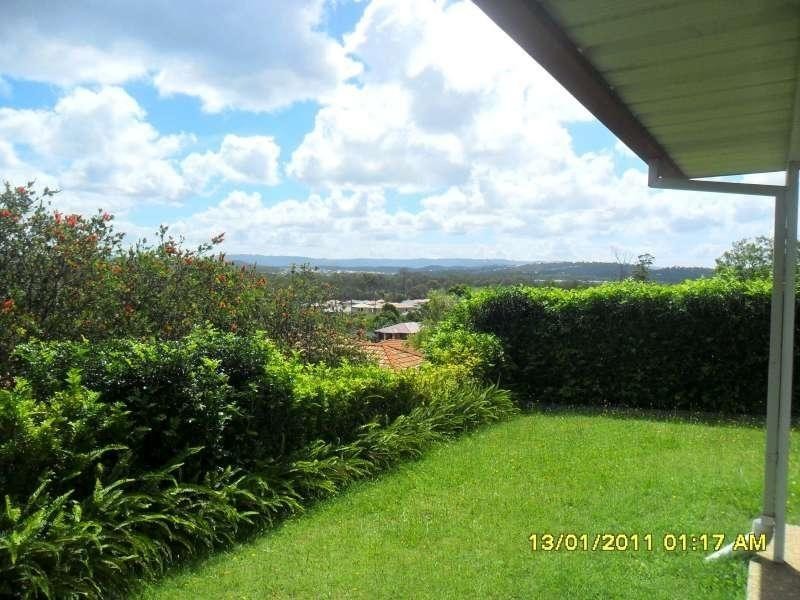 14 Kite Circuit, Arundel QLD 4214