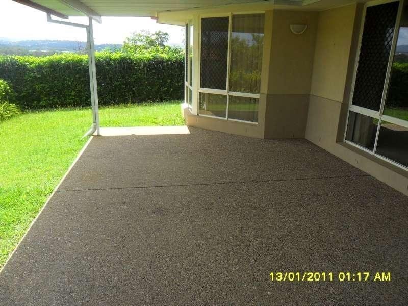 14 Kite Circuit, Arundel QLD 4214