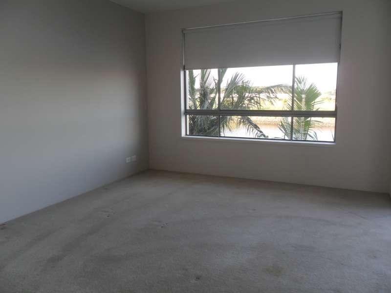 122/3 Pendraat Parade, Hope Island QLD 4212