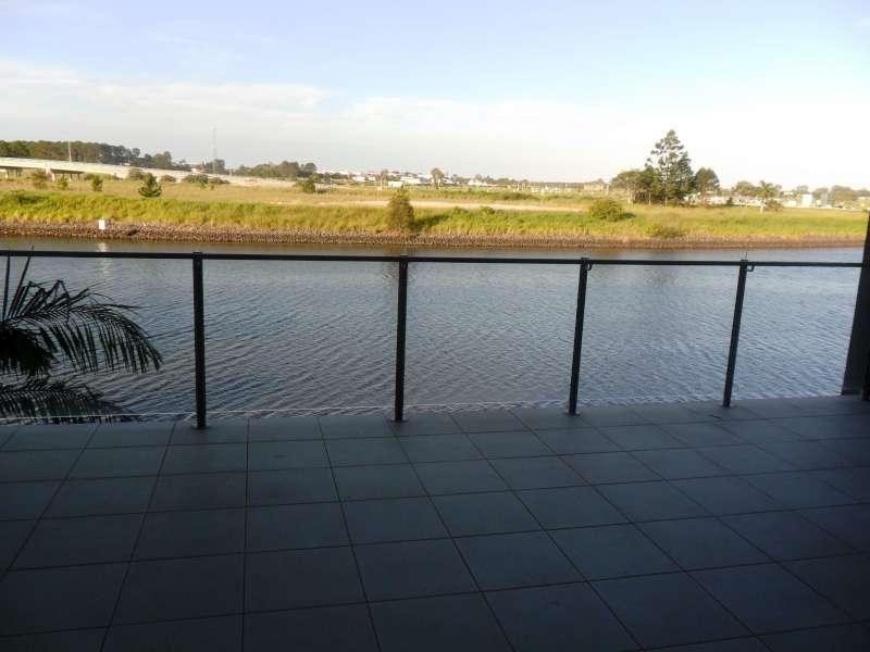 122/3 Pendraat Parade, Hope Island QLD 4212