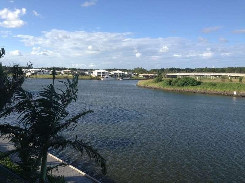 122/3 Pendraat Parade, Hope Island QLD 4212