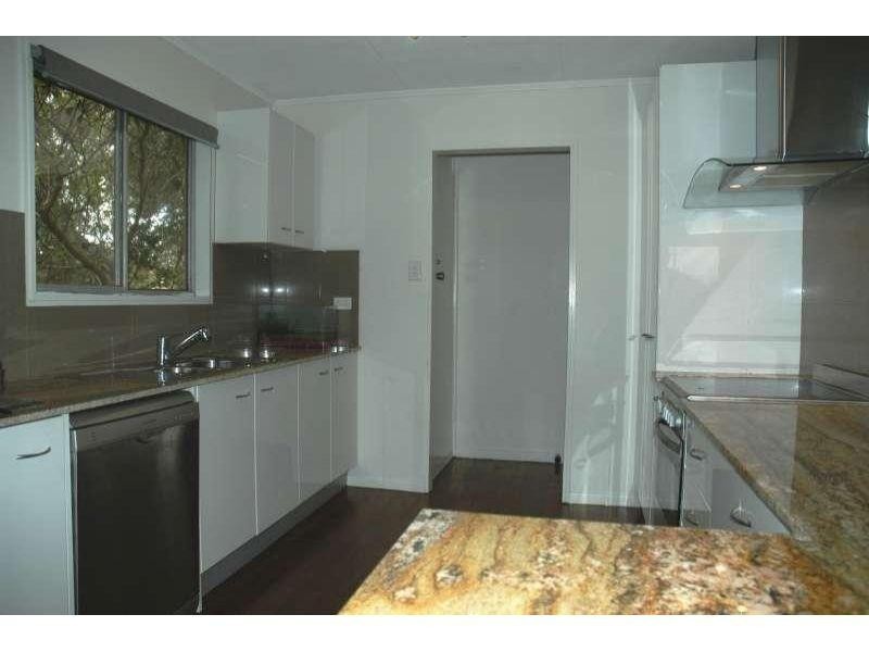 53 Blake Street, Southport QLD 4215