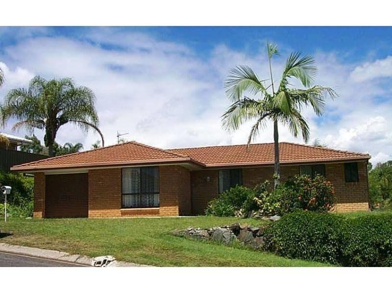 4 Angaston Court, Carrara QLD 4211