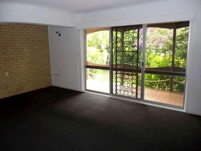 24 Ferguson Avenue, Labrador QLD 4215