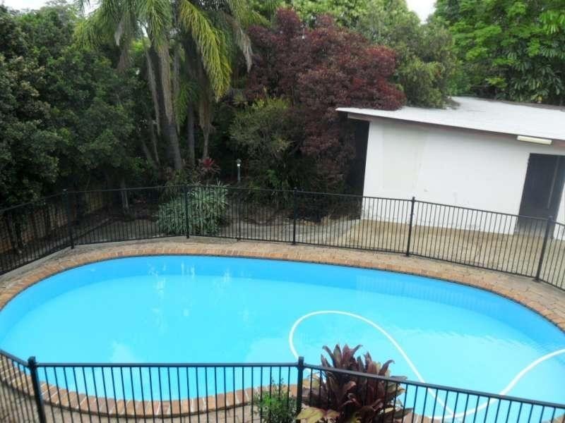 24 Ferguson Avenue, Labrador QLD 4215