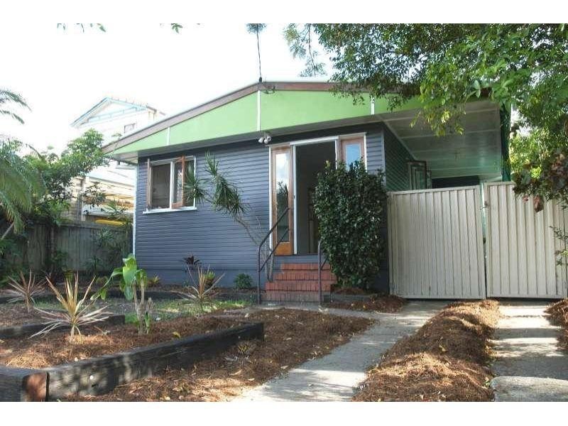 19 Baker Avenue, Labrador QLD 4215