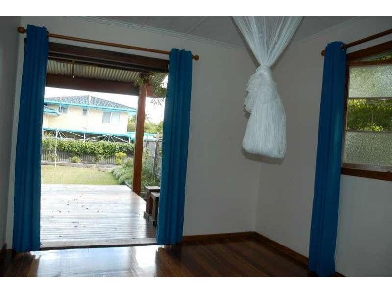 19 Baker Avenue, Labrador QLD 4215