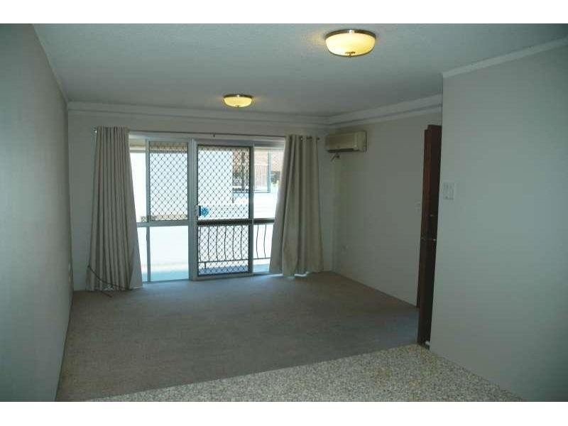 4/25 Lenneberg Street, Southport QLD 4215