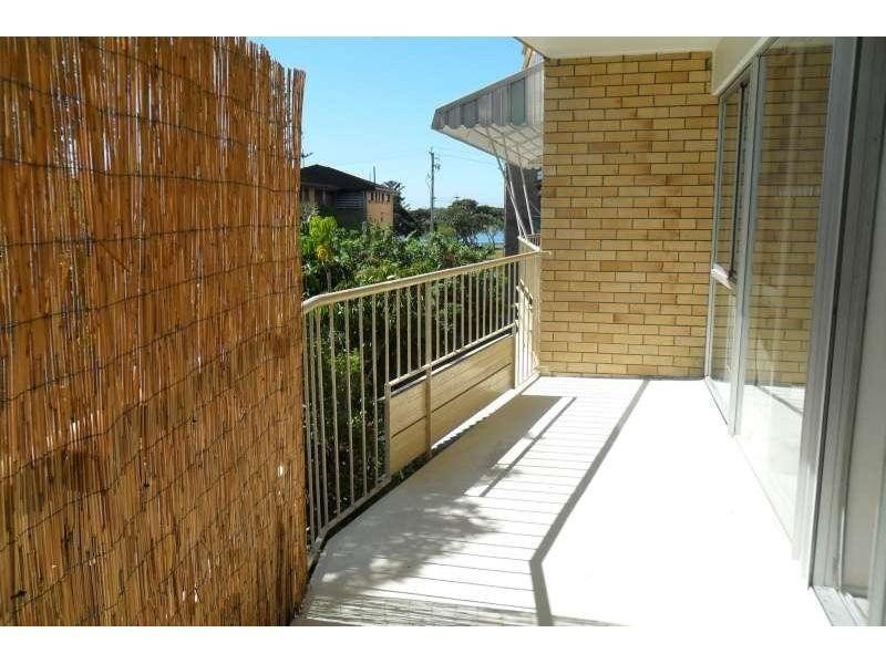 8/224 Marine Parade, Labrador QLD 4215