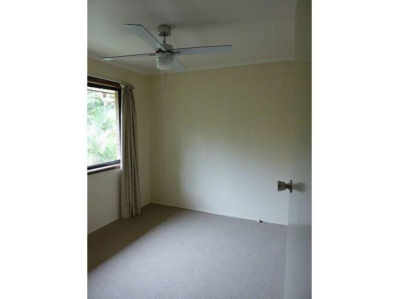 2/13 Caroline Avenue, Southport QLD 4215