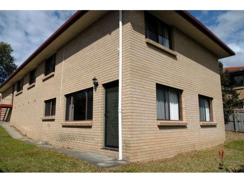 2/13 Caroline Avenue, Southport QLD 4215