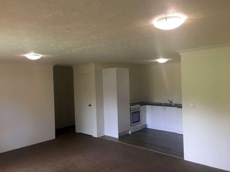 1/6 Lenneberg Street, Southport QLD 4215