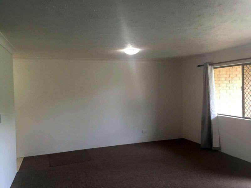 1/6 Lenneberg Street, Southport QLD 4215