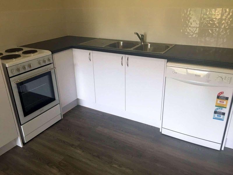 1/6 Lenneberg Street, Southport QLD 4215