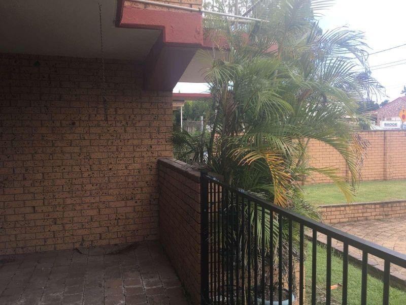 1/6 Lenneberg Street, Southport QLD 4215