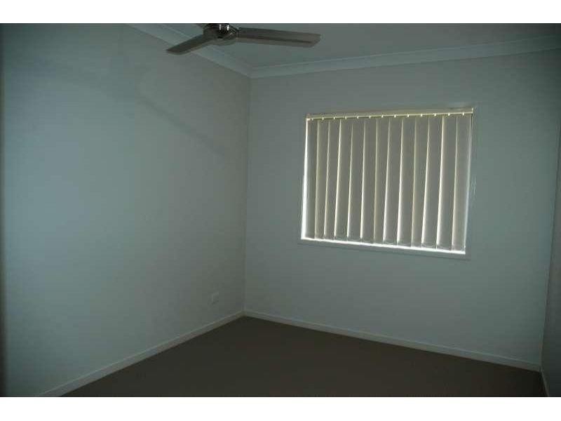 17 Fortescue Street, Pacific Pines QLD 4211