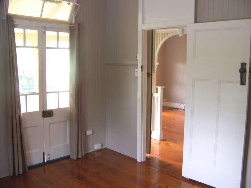 23 Empress Terrace, Bardon QLD 4065